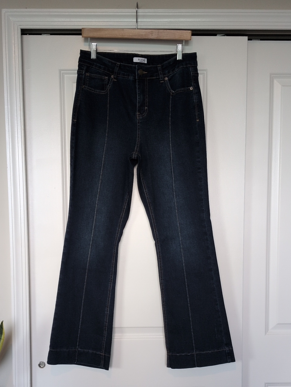 Women’s Dark Blue Flared Jeans with Front Seam